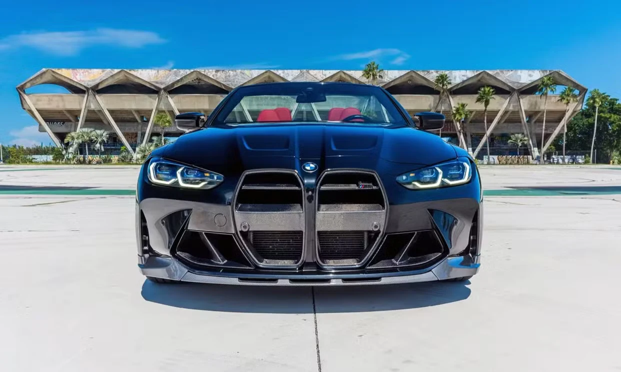 BMW M4 Competition xDrive 2024 — vehicle gallery, photo 3
