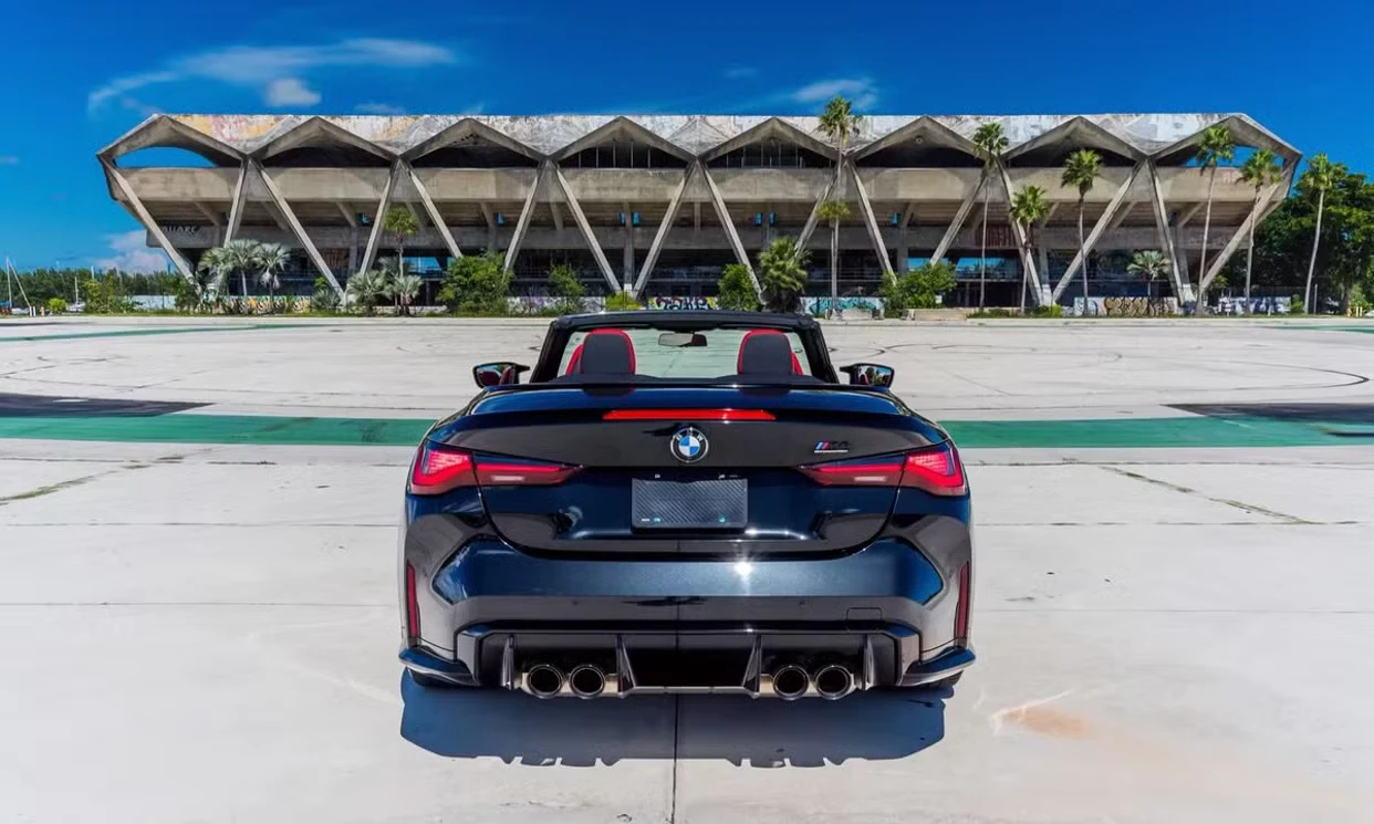BMW M4 Competition xDrive 2024 — vehicle gallery, photo 5