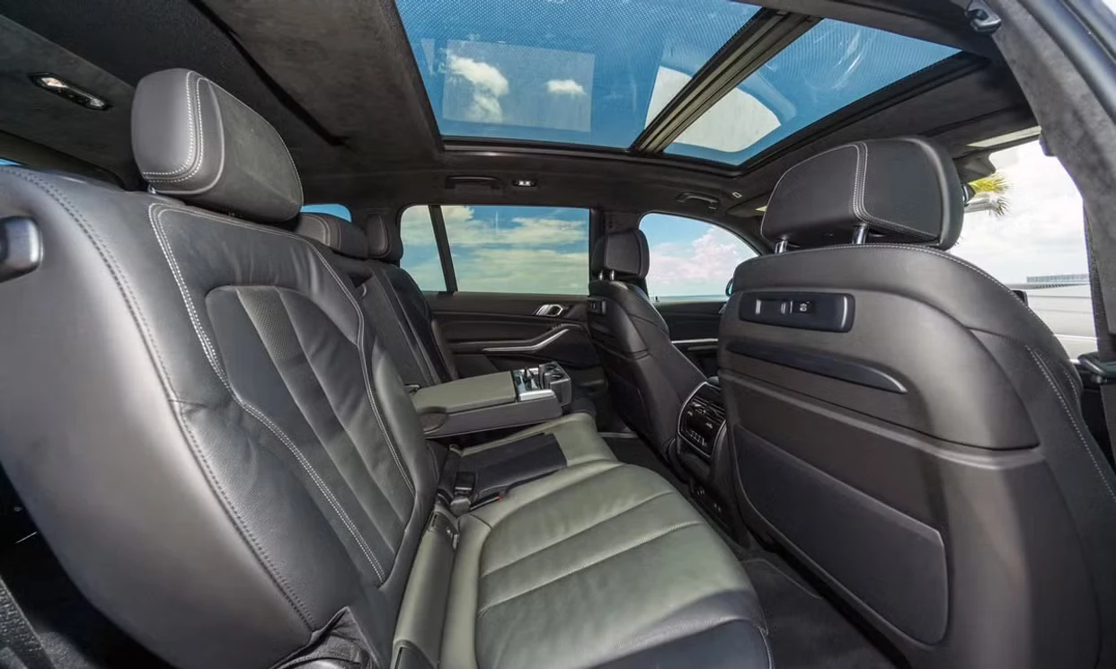 BMW X7 xDrive40i 2022 — vehicle gallery, photo 10