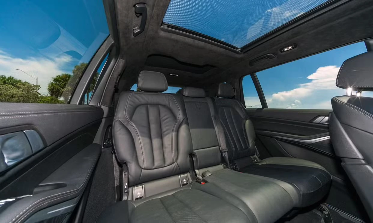 BMW X7 xDrive40i 2022 — vehicle gallery, photo 12