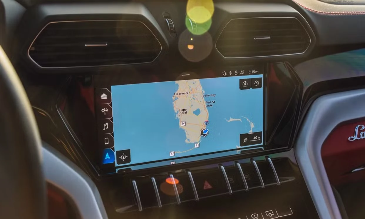 Lamborghini Urus 2020 — vehicle gallery, photo 8