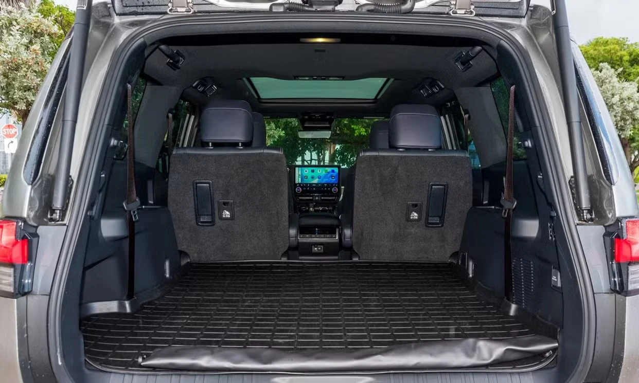 Lexus GX 550 Luxury+ 2025 — vehicle gallery, photo 20