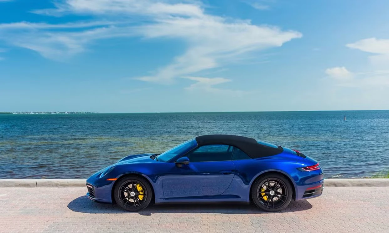Porsche 911 Carrera 2021 — vehicle gallery, photo 4