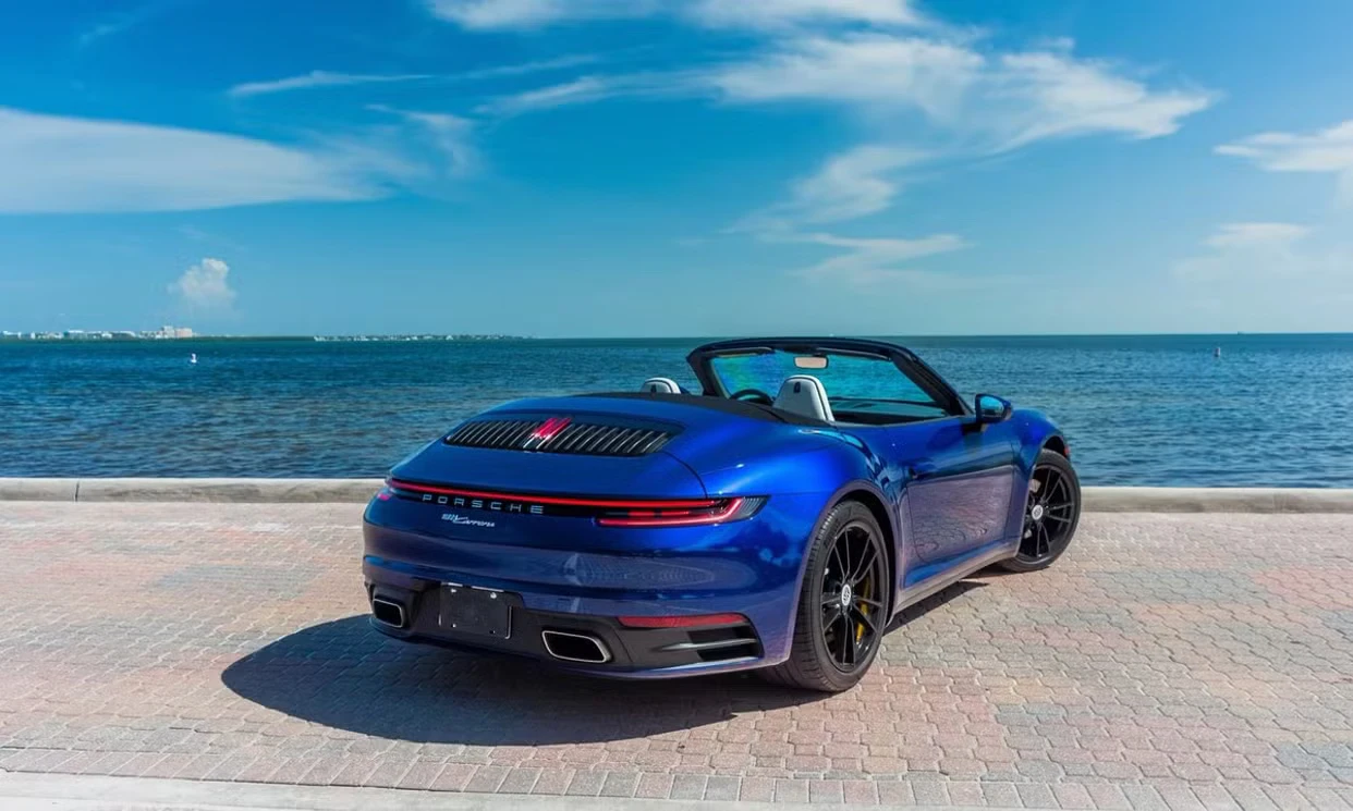 Porsche 911 Carrera 2021 — vehicle gallery, photo 21