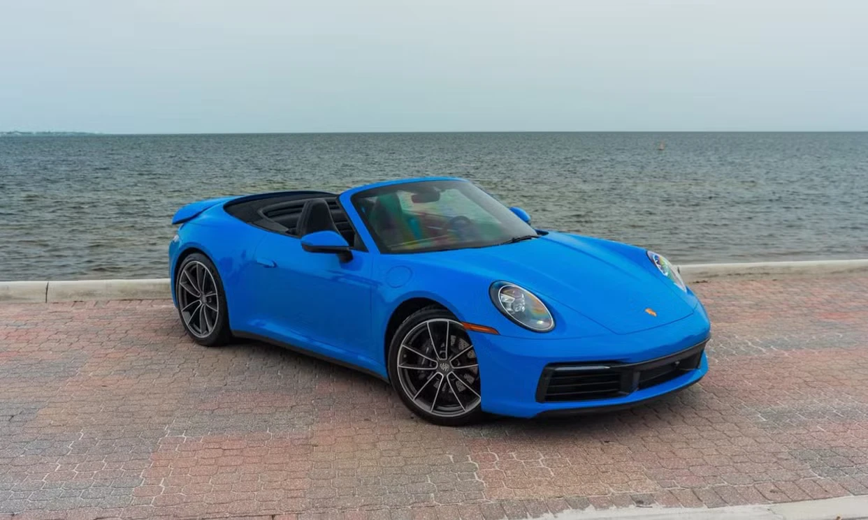Porsche 911 Carrera 2022 — vehicle gallery, photo 5