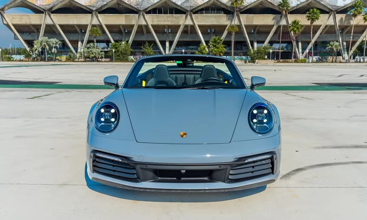 Porsche 911 Carrera 2023 — vehicle gallery, photo 6