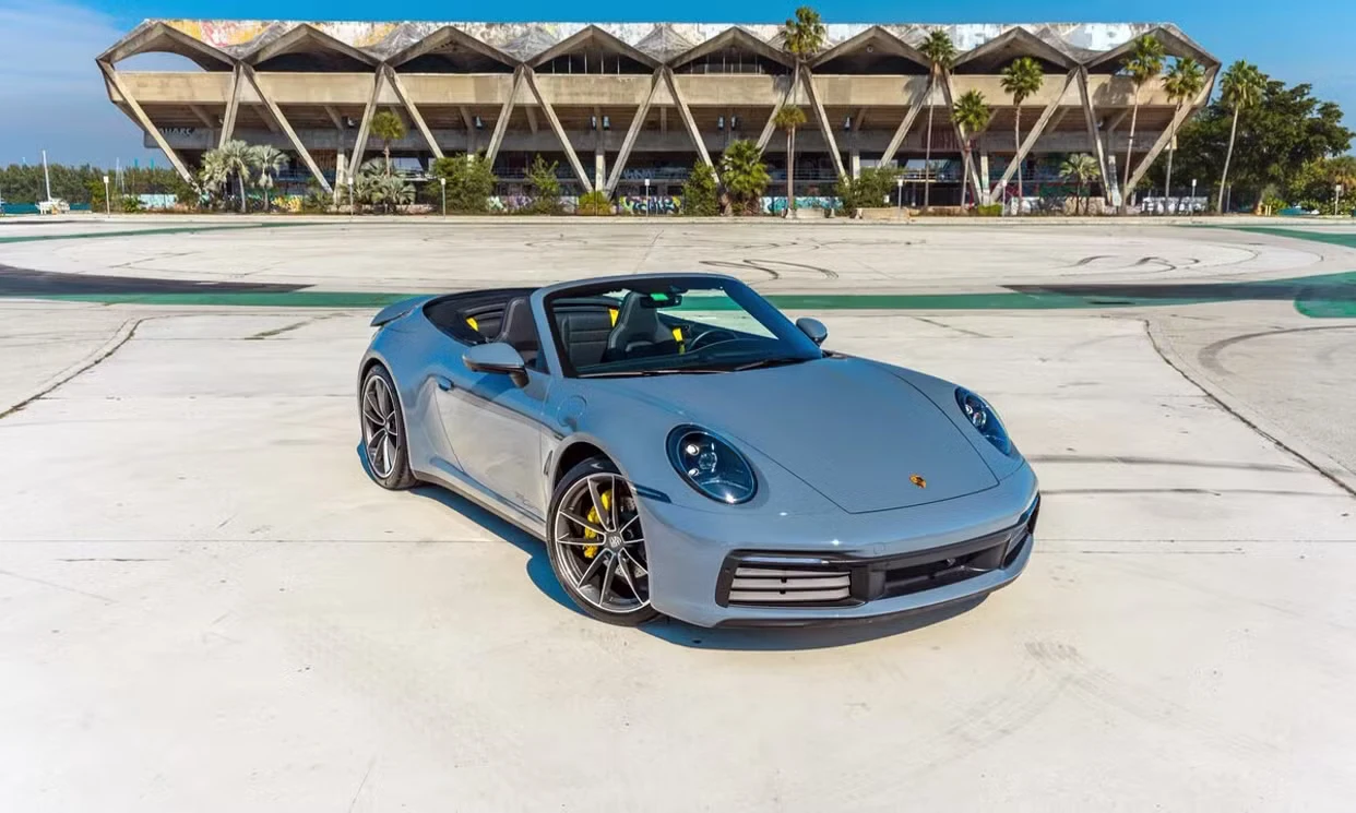 Porsche 911 Carrera 2023 — vehicle gallery, photo 14