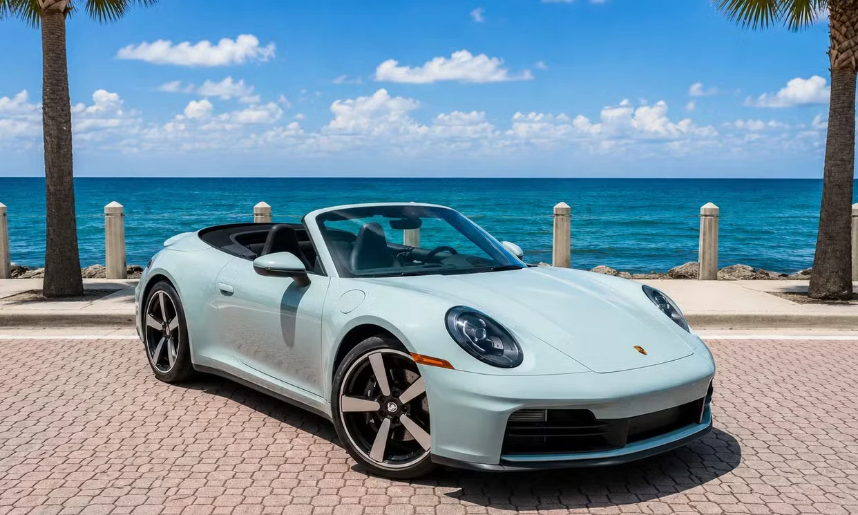 Porsche 911 Carrera 2025 — vehicle gallery, photo 3
