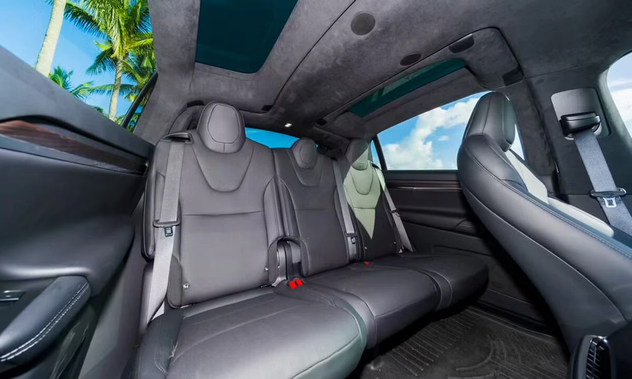 Tesla Model X 2024 — vehicle gallery, photo 15