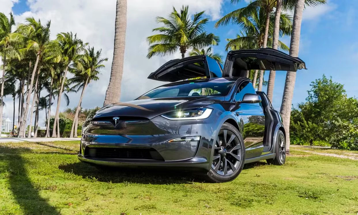Tesla Model X 2024 — vehicle gallery, photo 19